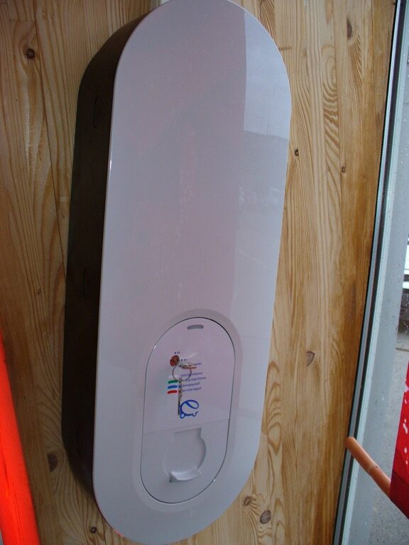 Wall-mounted 7kW EV wallbox charger with Type 2 connector for home charging