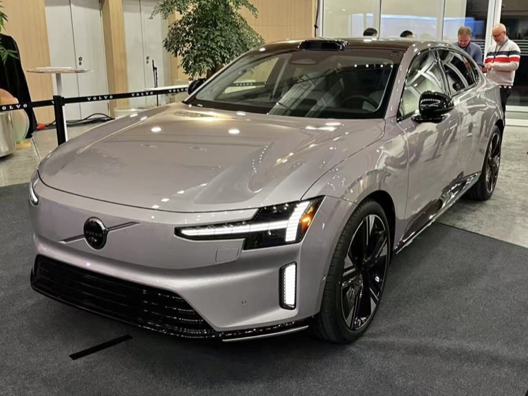 Volvo ES90 electric luxury sedan exterior side profile