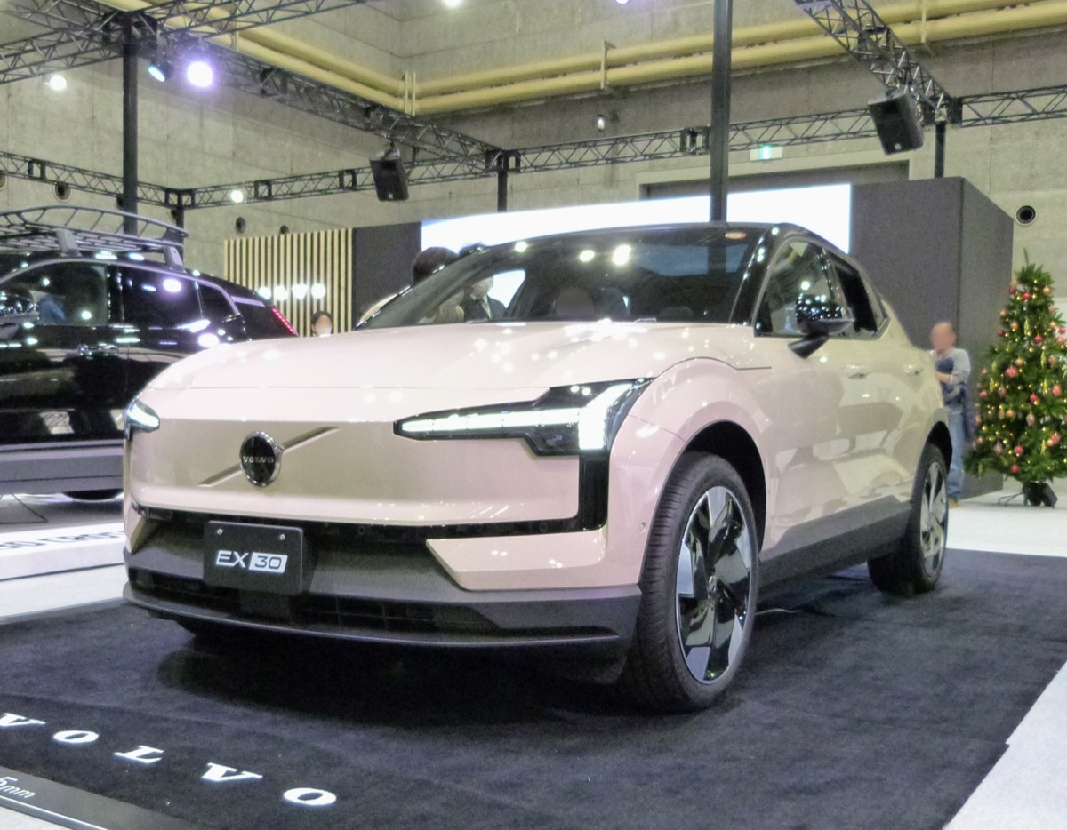 Volvo EX30 front three-quarter view at Japan Mobility Show Kansai 2025