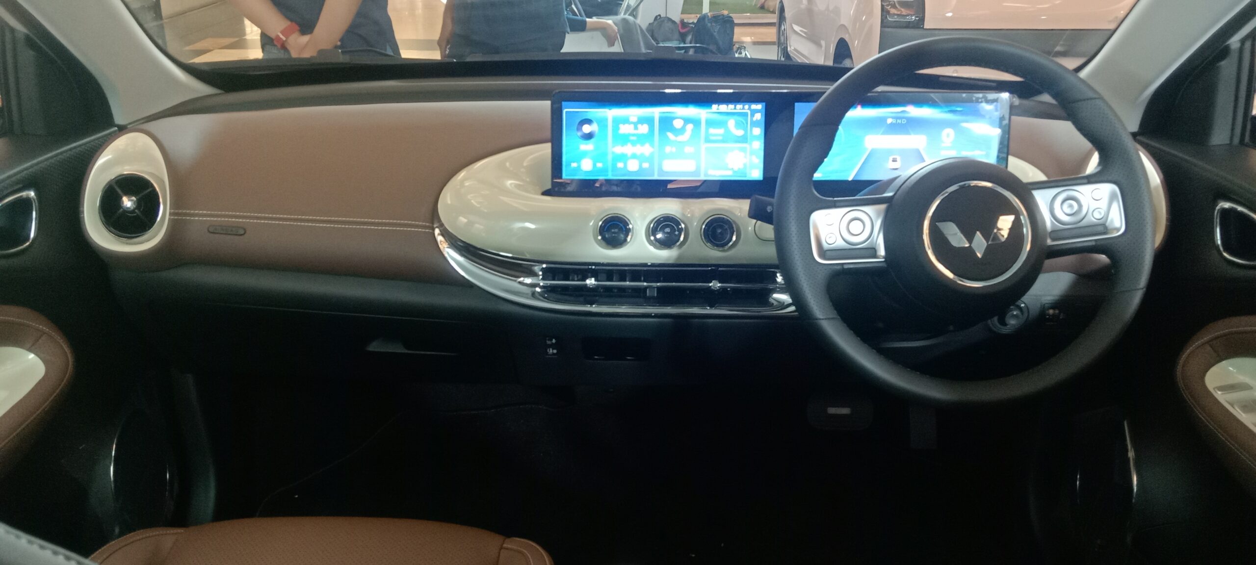 TQ Wuling Bingo EV interior dashboard and infotainment screen