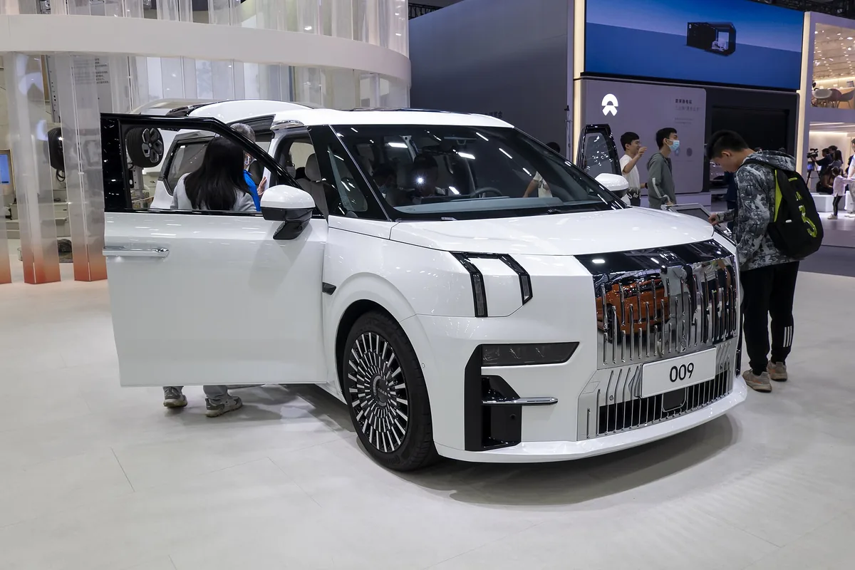 ZEEKR 009 Executive 7-seater luxury electric MPV